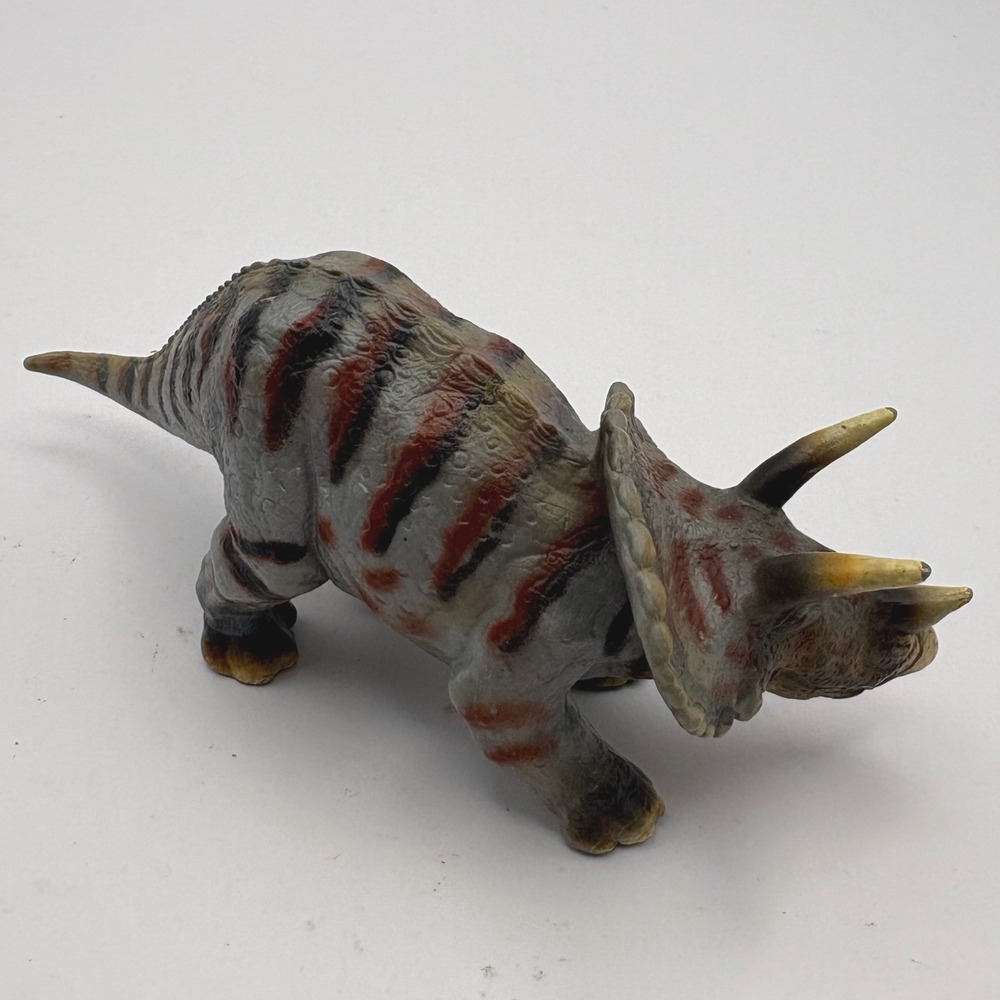 Schleich 2002 Mini Triceratops 5" Dinosaur Figure 14511 Retired Vtg Excellent - Picture 3 of 5